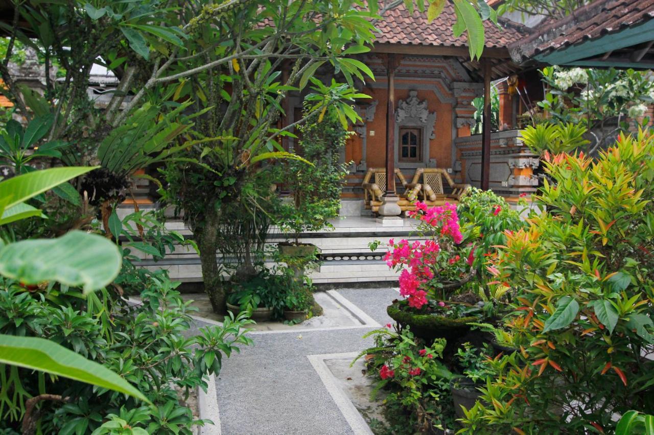Koming House Homestay *